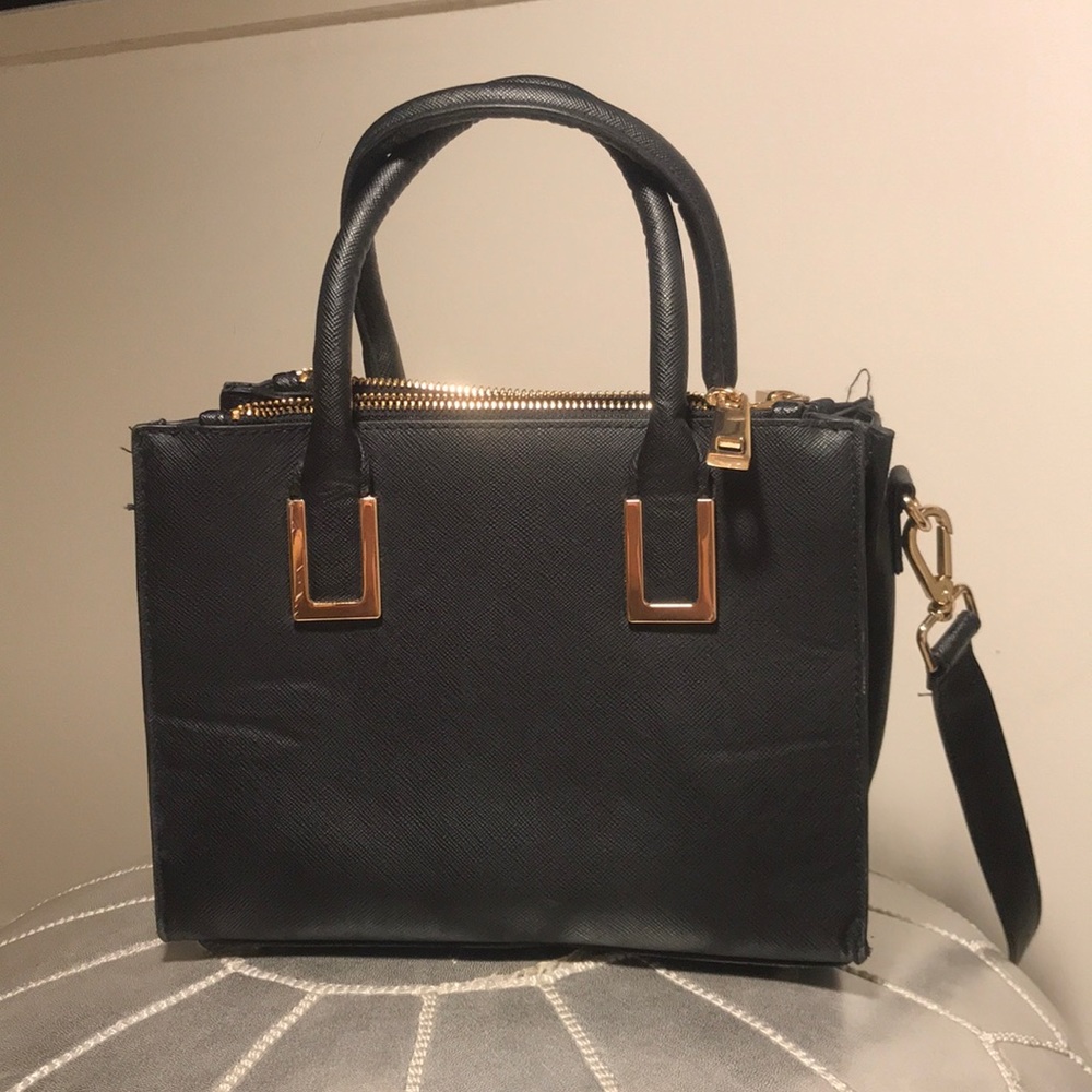 Black h&m bag